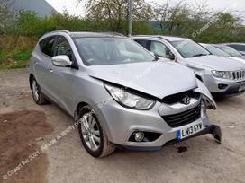 Hyundai ix35 2 0d 4x4 pusiau odinis sildomas salonas lieti ratlankiai r18