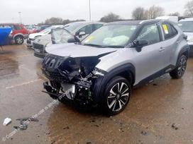 Toyota Yaris Cross rezerves daļās. Toyota yaris cross 2022metų automobilis dar tik
