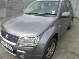 Suzuki Grand Vitara dalimis. Is anglijos 2 0l benzinas mechanine greiciu deze penki