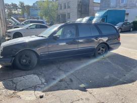 Mercedes-Benz E240 Mercedes benz e240 2 6 variklis 6 pavarų dėžė universalas dal