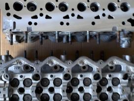 Nissan Navara crankshaft, cylinder head, engine