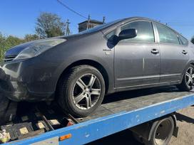 Toyota Prius dalimis. Rida tik 166000km dalimis