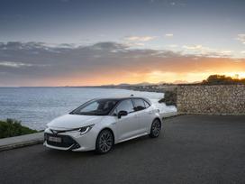 Toyota Auris Visos naujos originalios toyota auris dalys ir kitų modelių kėbu