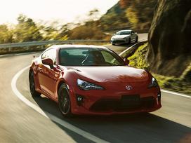 Toyota GT 86 Visos naujos originalios toyota gt 86 dalys ir kitų modelių kėbu
