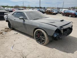 Dodge Challenger Perkant naudotą autodetalę ir keičiant ją mūsų autoservise auto