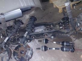 Kia Sportage Yra ir priekine ir galine pakaba visa