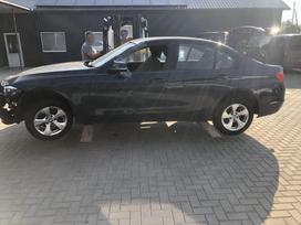 BMW 320 по частям. Variklio kodas n47t spalvos kodas a89 pavarų dėžės