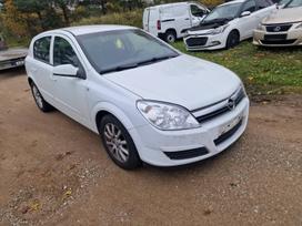 Opel Astra dalimis