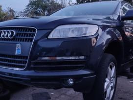 Audi Q7 37069885048 variklis bug