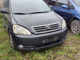 Toyota Avensis Verso for parts