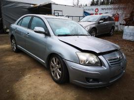 Toyota Avensis dalimis. Automobilis ardomas dalimis запасные части автомобиля