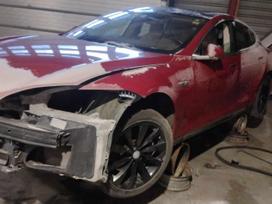 Tesla Model S Uab boso dalys kokybiškos ir patikrintos naudotos automobil
