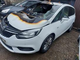 Opel Zafira Radiatoriai turbina katalizatorius sveiki