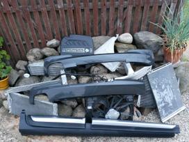 BMW X3 Priekinis kapotas rudas baltas juodas priekinis stiklas pr
