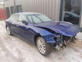 Maserati Ghibli dalimis. Kuriasi dirba tvarkingai labai maža rida 28 000 myl