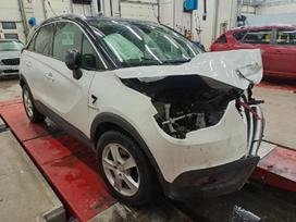 Opel Crossland X dalimis. Automobilis ardomas dalimis запасные части автомобиля