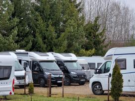 Bürstner Nauju 2025 m. Kemperiu Nuoma, campers