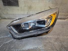 Ford Escape gaismas