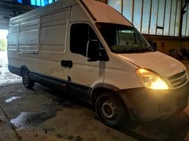 Iveco Daily dalimis. Automobilis ardomas dalimis запасные части автомобиля