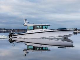 Axopar 29 XC Cross Cabin, jachtos / kateriai