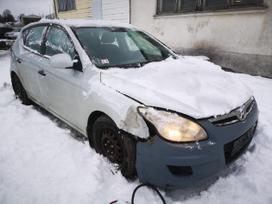 Hyundai i30 dalimis. Automobilis ardomas dalimis запасные части автомобиля