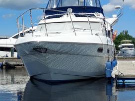 Didžioji Britanija Sealine F43, jachtos / kateriai