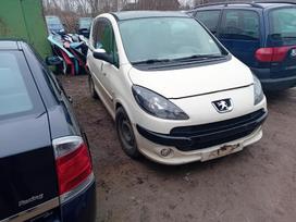 Peugeot 1007 по частям