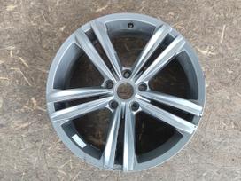 Volkswagen T-Roc, 2GA601025G, Cen13637