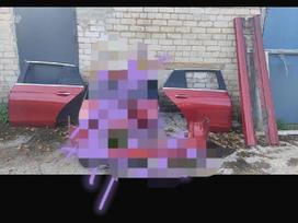 Mercedes-Benz E klasė, 213, Parduodama dalim