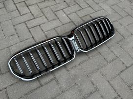 BMW 5 serija front grill