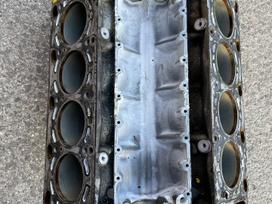BMW 735, M62TUB35, variklio detalės
