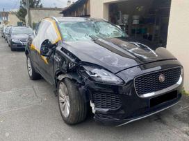 Jaguar E-Pace dalimis. rida 100 000