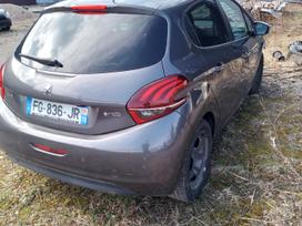 Peugeot 208 по частям