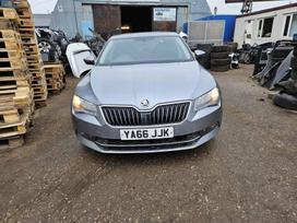 Skoda Superb 37065010307 variklis dcx dcxa spalvos kodas lf7m pavarų dėž