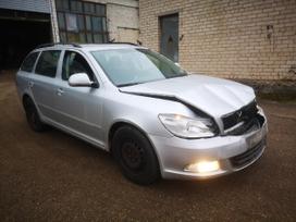 Skoda Octavia for parts. Automobilis ardomas dalimis запасные части автомобил
