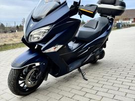 Suzuki Burgman, motoroleriai / mopedai