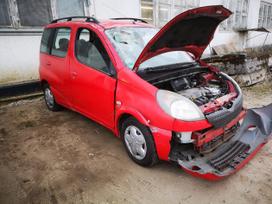 Toyota Yaris Verso for parts. Automobilis ardomas dalimis запасные части автомобил