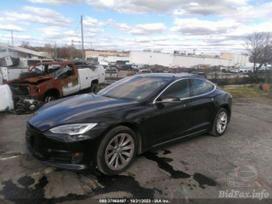 Tesla Model S rezerves daļās