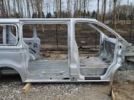 Renault Trafic dalimis. Kėbulas pjaustomas dalimis