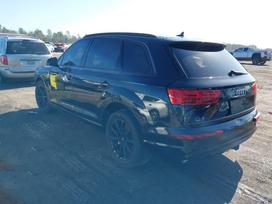 Audi Q7 по частям. 7 vietu amerika dalimis