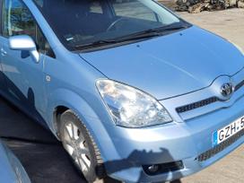 Toyota Corolla Verso dalimis