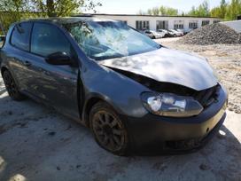 Volkswagen Golf dalimis. Automobilis ardomas dalimis запасные части автомобиля