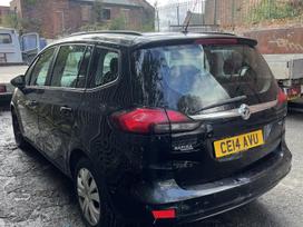 Opel Zafira Pradedama ardyti dalimis zafira c exclusive 2 0cdti variklio k