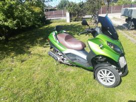 Piaggio MP3, scooters / mopeds