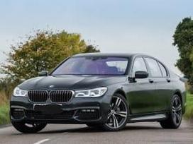 BMW 7 serija dalimis. G11 dalimis išardyti keli vnt