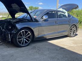 Audi S5 dalimis. Tikra audi s5 aklos zonos led skydelis carbon spor