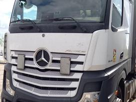 Mercedes-Benz 1845, double sleeper