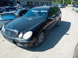Mercedes-Benz E320 по частям