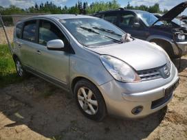 Nissan Note по частям. Automobilis ardomas dalimis запасные части автомобил