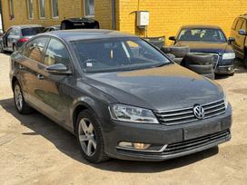 Volkswagen Passat dalimis. Dalis siunčiam išrašom s f dalys švarios be rūdžiu